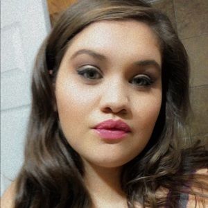 Meet your Posher, Becca